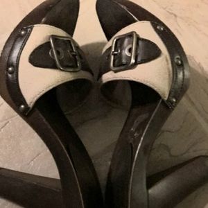 Fioni Brown and Tan Mules/Clogs